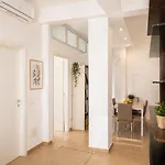 Easystay Rucellai Apartman *